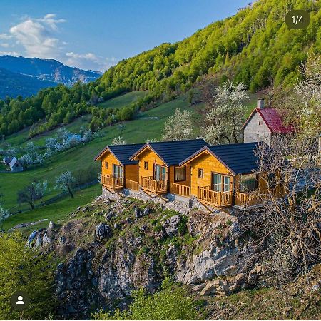 Hotel Bujtina Tradicionale Lepushe Exterior foto