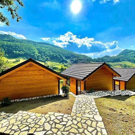 Hotel Bujtina Tradicionale Lepushe Exterior foto